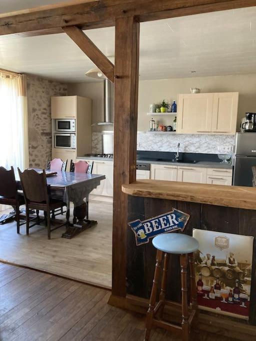 Grand Appartement Tres Clair Pres Centre Ville Argentat Esterno foto